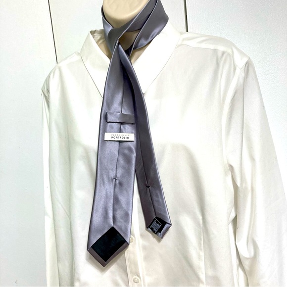 Perry Ellis Portfolio Sateen Slim Tie Shiny Gray Silver Color 3" Wide - Picture 2 of 6